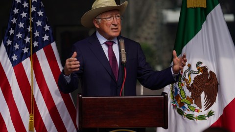 Salazar dijo que desde la llegada de Biden a la presidencia, la relación entre ambos países se desarrollan "como socios".