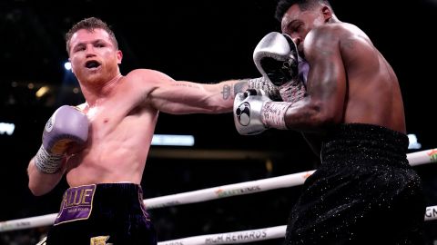 El Canelo Álvarez desea como único rival a Jermall Charlo para su combate de mayo.