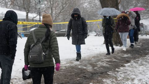 Según NWS, la ciudad de Nueva York tiene un 14% de probabilidad de ver 6 pulgadas o más de nieve si la tormenta avanza al sur.