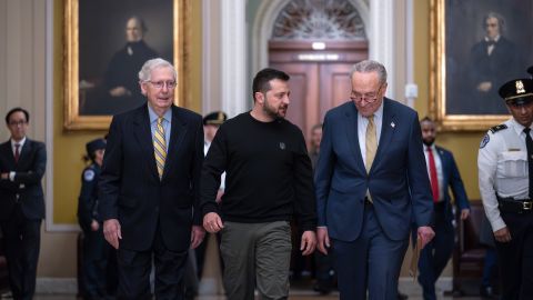 El Senado presentó un proyecto modificado para aprobar un paquete de ayuda militar extranjera, que incluye más de $60,000 millones de dólares para Ucrania.