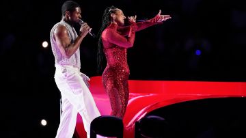 Usher, left, and Alicia Keys