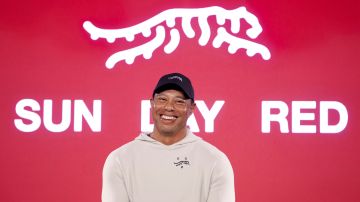 Sun Day Red: La nueva linea de ropa que usará Tiger Woods [Video]