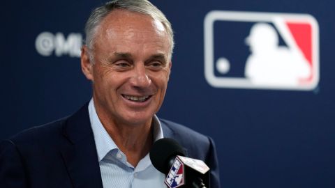 El comisionado Rob Manfred sigue comprometido con hacer grandes cambios en el béisbol organizado.