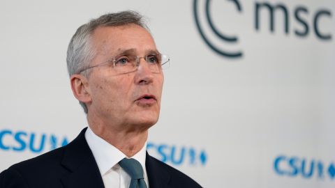 Stoltenberg reconoció que Estados Unidos ha hecho mucho, pero insistió en que el problema ahora es que la falta de decisión en el Congreso.