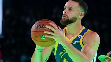 Stephen Curry es de los mejores jugadores de la NBA en los últimos años.
