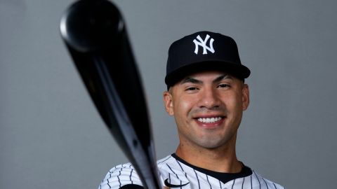 Gleyber Torres durante la sesión de fotos de New York Yankees para la temporada 2024.