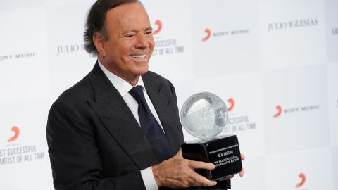 Julio Iglesias