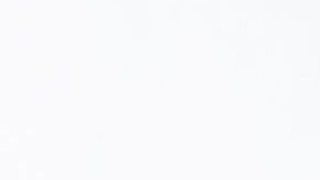 Flor de María Rivera es una diseñadora de zapatos de origen peruano.