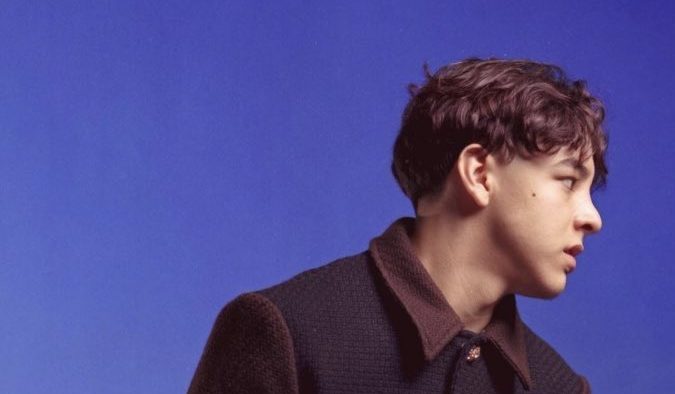 Xavi posando para una fotografía.