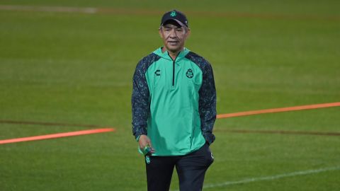 Santos Laguna oficializó la contratación de Ignacio Ambriz como su DT lo que resta del Clausura 2024