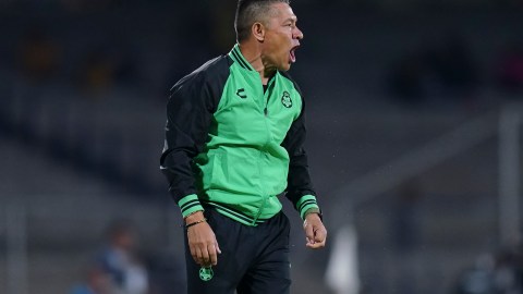 El entrenador de Santos Laguna afirmó que hará todo lo posible para mejorar al equipo.