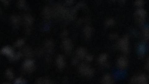 Robert Lewandowski disputa un balón con el central del Napoli, Amir Rrahmani.