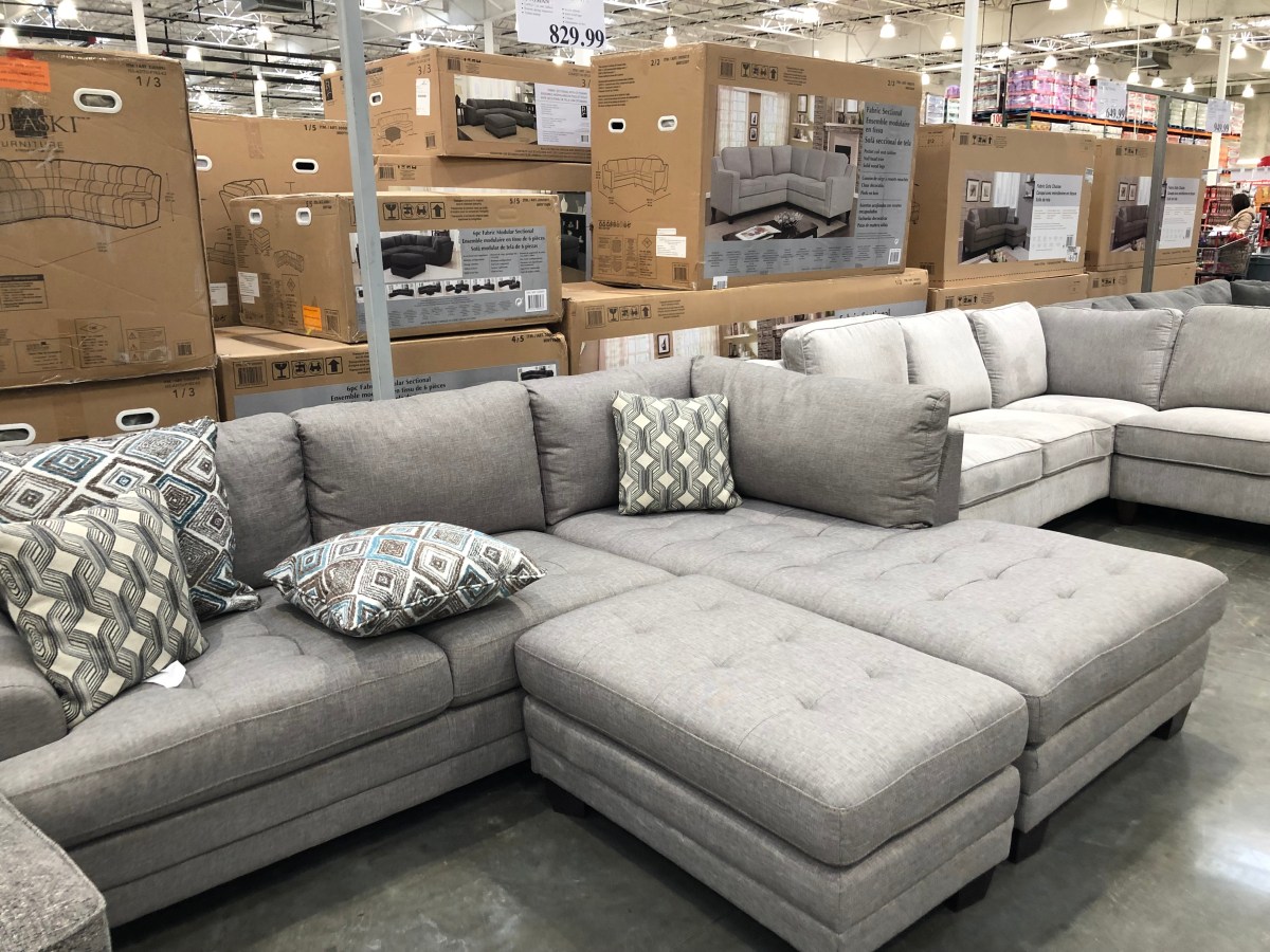 Woman returns sofa to Costco two years after buying it because she no longer liked it – El Diario NY