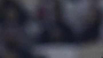 Akram Afif (I) y Meshaal Barsham (d), jugadores de la selección de fútbol de Qatar.