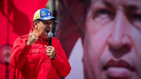 Maduro dice que ganará "por las buenas o por las malas" las elecciones presidenciales en Venezuela