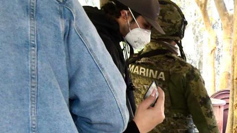 Las autoridades hallaron tanques con droga sintética en un laboratorio clandestino.