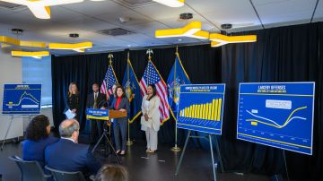 La gobernadora Kathy Hochul explica su  propuesta  para luchar contra el robo en comercios minoristas. Los delitos de hurto siguen aumentando, especialmente en la ciudad de Nueva York.