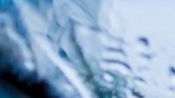 Migrantes limpian parabrisas en las calles de Denver para ganar dinero: “Vinimos a trabajar y seguir adelante”