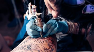 Los tattoos que delatarían a presuntos integrantes del Tren de Aragua en Nueva York