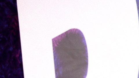 Shakira posando en una alfombra roja con sus hijos.