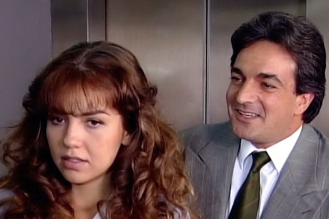 Thalía actuando.