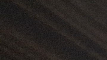 Trabajadoras hispanas como la dominicana Deyanira Flores (A la derecha) aseguran que usan el servicio al filo del miedo.