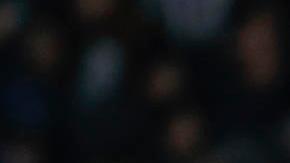 Carlo Ancelotti felicita a sus jugadores tras la clasificación del Real Madrid a los cuartos de final de la UEFA Champions League.