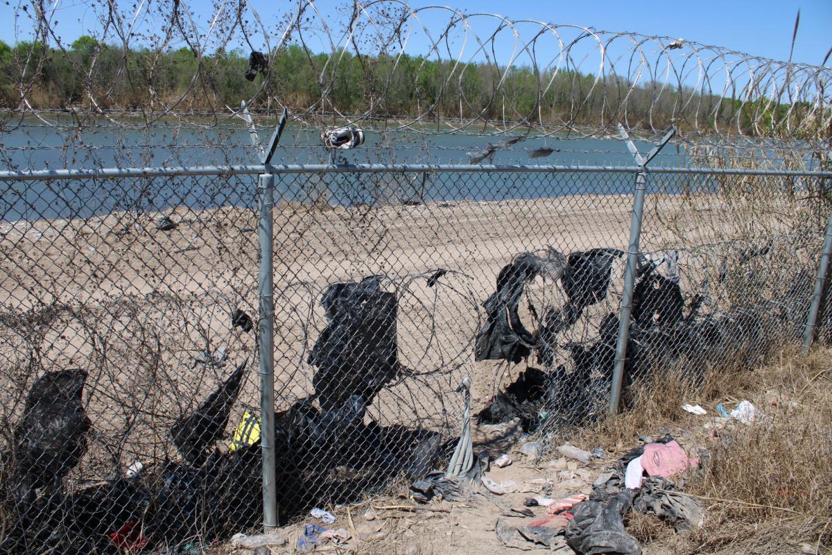 Traficantes de migrantes están “explotando” la “vulnerabilidad” de la frontera sur, dice jefe de la Patrulla Fronteriza