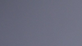 Kylie Jenner y Travis Scott posando.