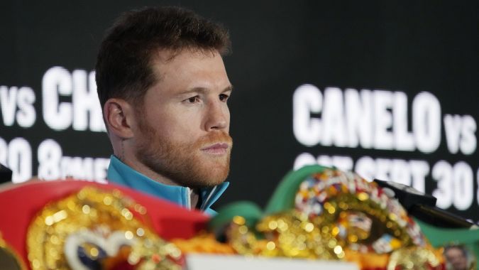 "Todo son especulaciones": Mauricio Sulaimán aclaró si le quitarán el cinturón CMB a Canelo Álvarez