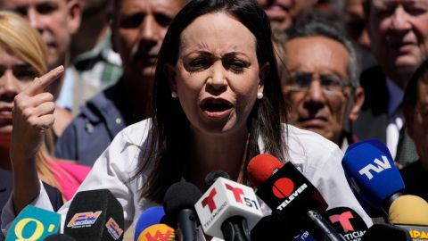 Machado es la candidata presidencial opositora que lidera ampliamente las encuestas, aunque está inhabilitada por el Tribunal Supremo de Justicia.