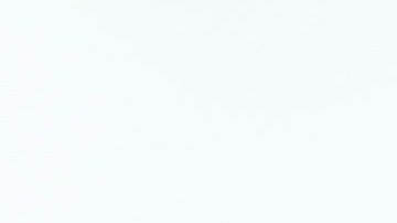 Aaron Rodgers disfruta su tiempo libre en temporada muerta jugando al gold.