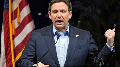 DeSantis dijo que si bien las aplicaciones tienen funcionalidades "adictivas", deben ser los padres los que tengan la última palabra.