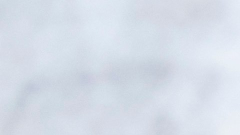 Los palestinos hacen fila para recibir una comida gratis en Rafah, Franja de Gaza.