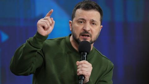 Volodímir Zelenski: Vladimir Putin no parará ante nada para gobernar eternamente en Rusia