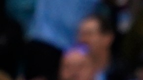 Erling Haaland celebra luego de marcarle al Manchester United por la Premier League.