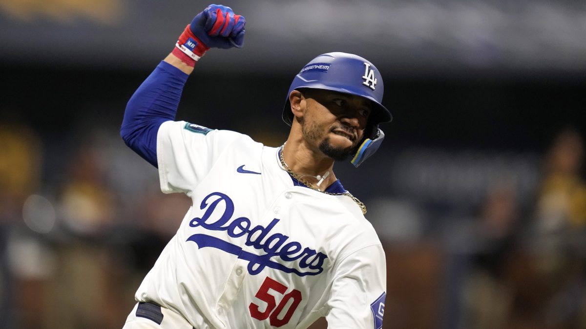 Mookie Betts se ganó un auto por conectar el primer HR de la temporada en Corea del Sur [Video]