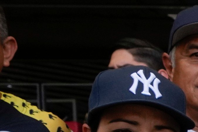 Familia de Víctor González apoyando al lanzador.