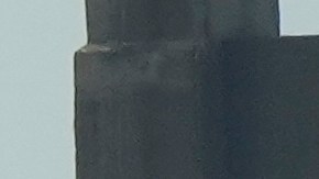 El jefe de la policía estatal, Roland Butler, detalló que los cuerpos fueron encontrados dentro de una camioneta roja bajo el agua.