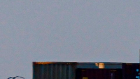 Comenzaron a retirar los escombros del puente que colapsó en Baltimore tras el choque de un barco