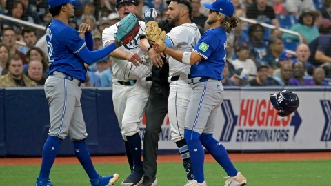 Latinos Génesis Cabrera y José Caballero casi se van a los golpes en el Blue Jays vs Rays