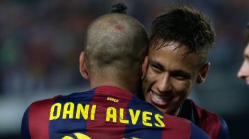 "Para nosotros el asunto ha terminado": Papá de Neymar niega ayuda a Dani Alves para pagar su fianza