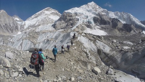 Casi 300 personas han fallecido en el monte Everest desde que los escaladores empezaron a tratar de conquistar la cumbre.