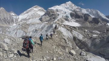 Casi 300 personas han fallecido en el monte Everest desde que los escaladores empezaron a tratar de conquistar la cumbre.