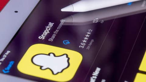 Alumnos utilizan Snapchat para enviar mensajes racistas en Massachusetts