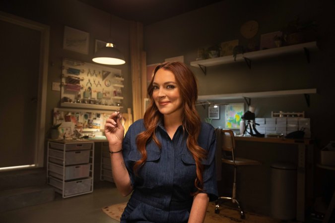 Lindsay Lohan posando.