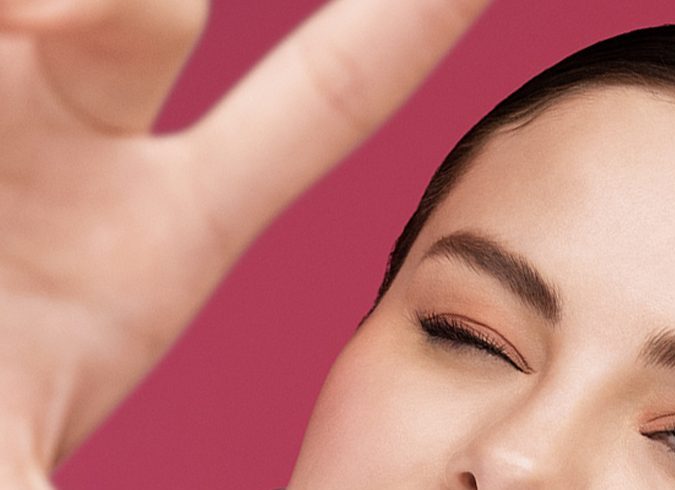 Selena Gómez posando.