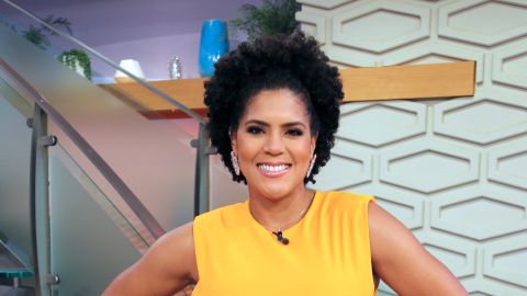 Francisca, presentadora de televisión.