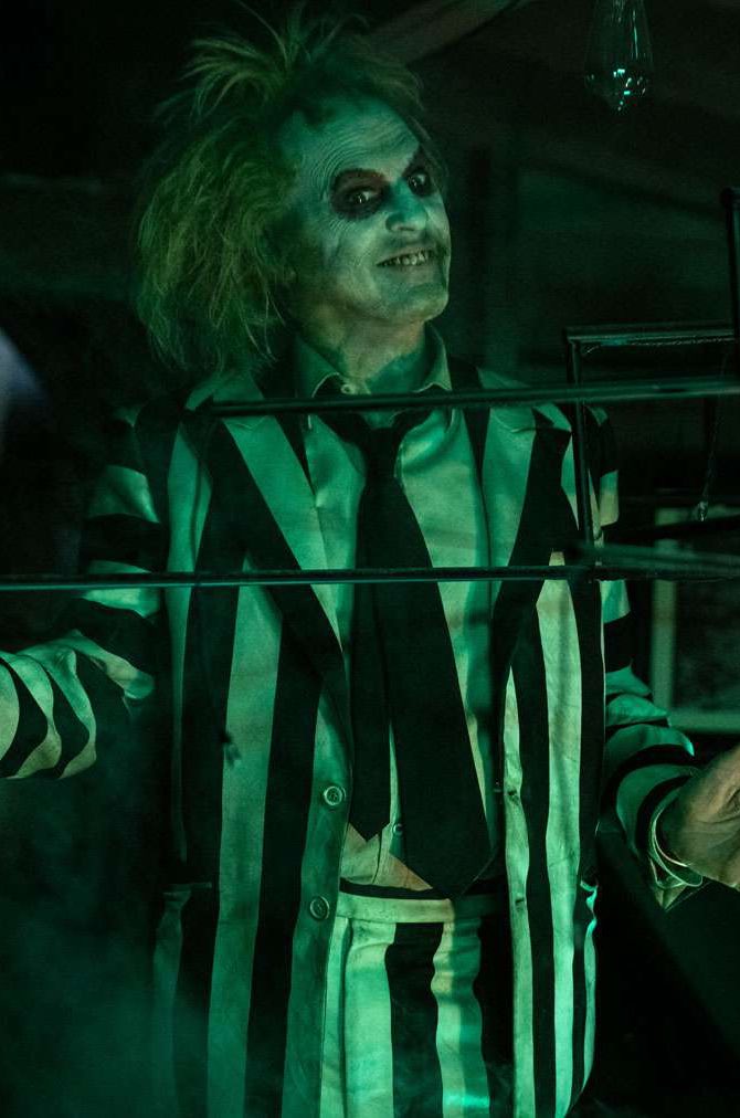 Michael Keaton en el papel de Beetlejuice.