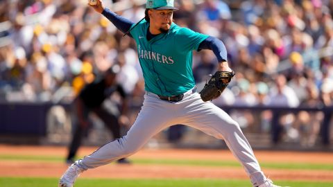 Otro latino en el Día Inaugural de MLB: Luis Castillo fue anunciado como el abridor de los Mariners